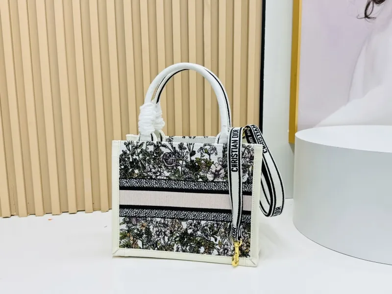 Dior Shopping Bags-145 - Image 4