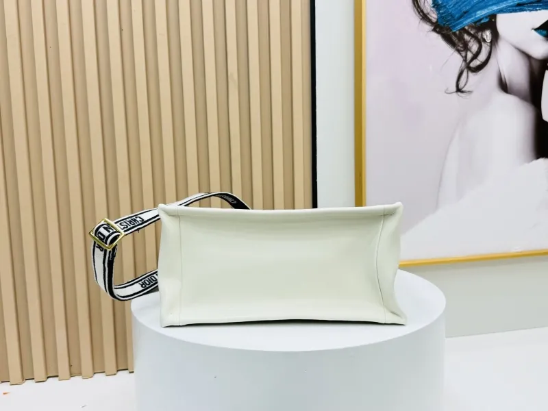 Dior Shopping Bags-145 - Image 7