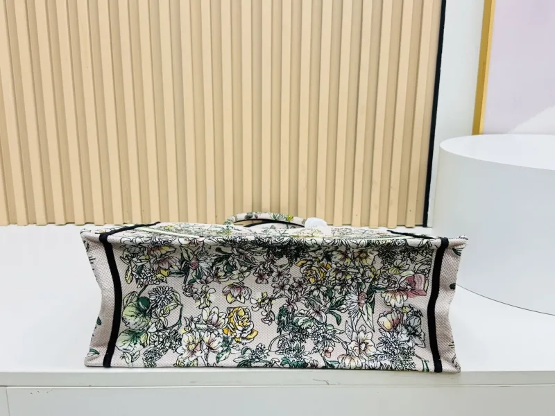 Dior Shopping Bags-146 - Image 7