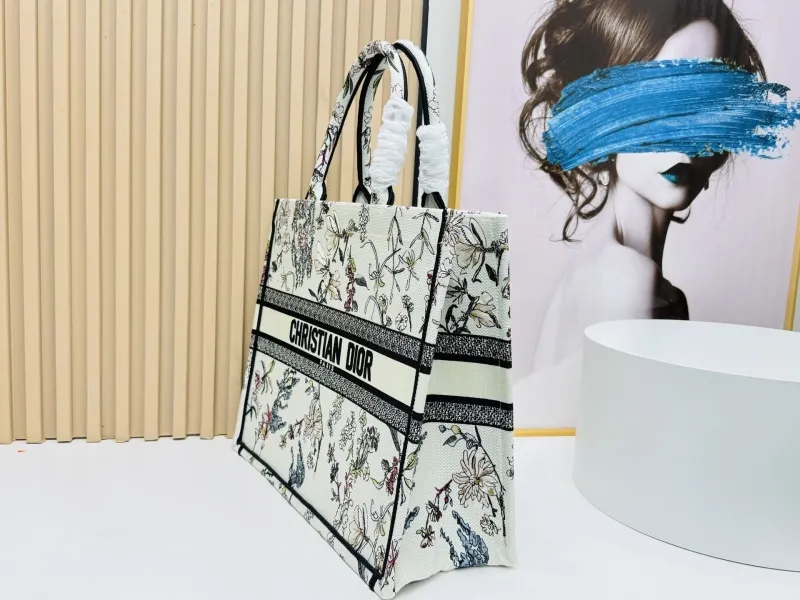 Dior Shopping Bags-149 - Image 3