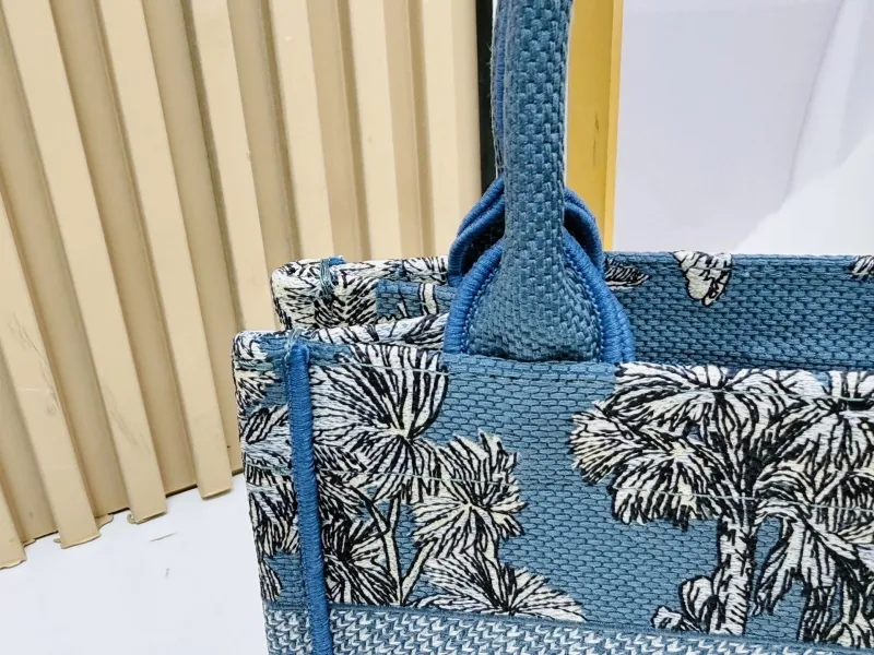 Dior Shopping Bags-154 - Image 5