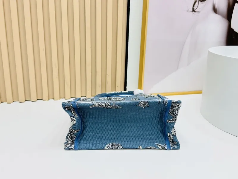 Dior Shopping Bags-154 - Image 7
