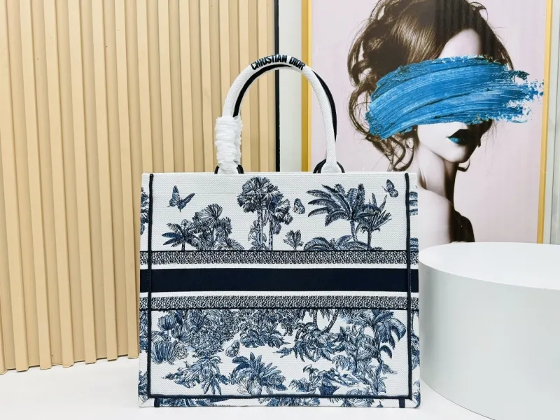Dior Shopping Bags-155 - Image 4