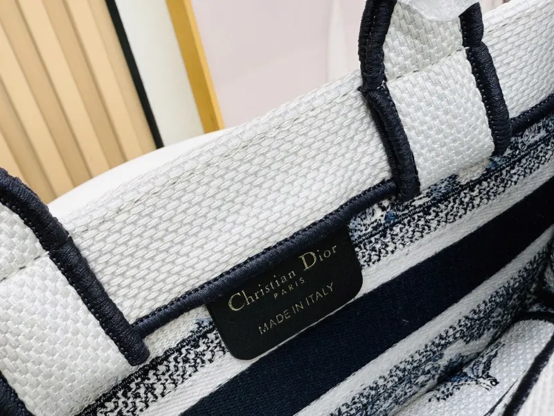 Dior Shopping Bags-158 - Image 8