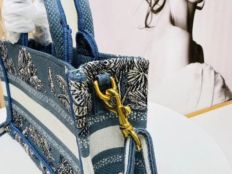 Dior Shopping Bags-159 - Image 5