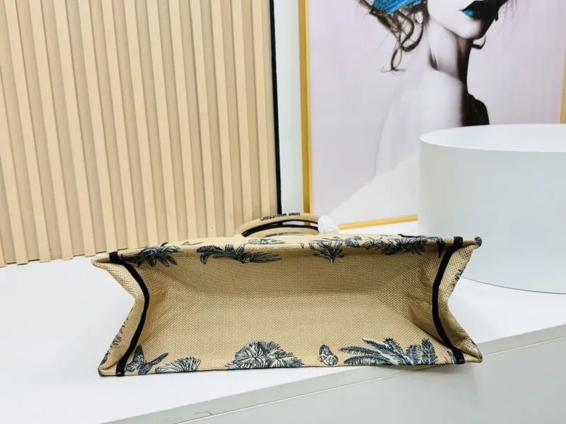 Dior Shopping Bags-160 - Image 8