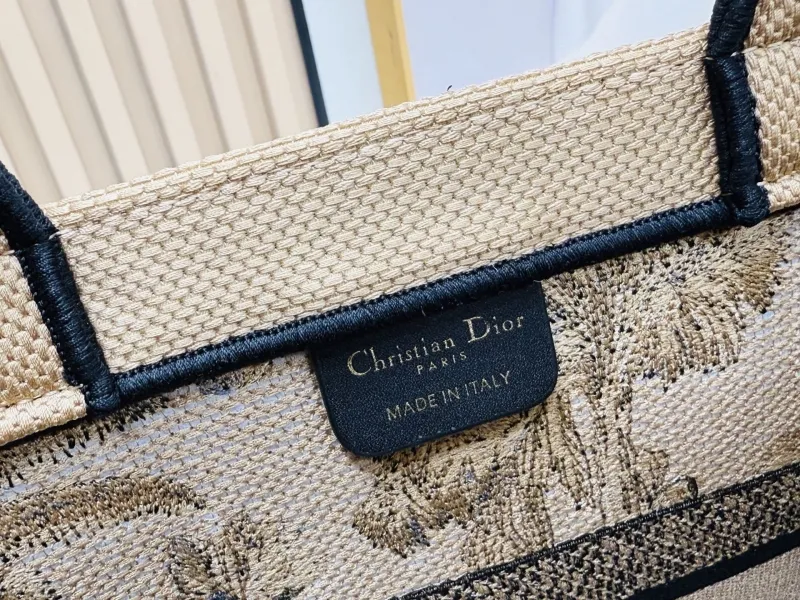 Dior Shopping Bags-161 - Image 8