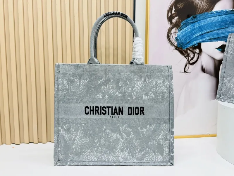 Dior Shopping Bags-163