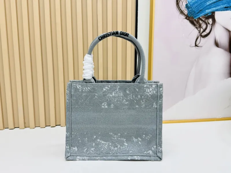 Dior Shopping Bags-165 - Image 4