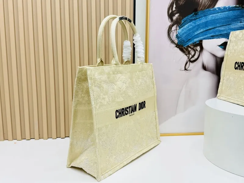 Alternative view of Dior Shopping Bags-166