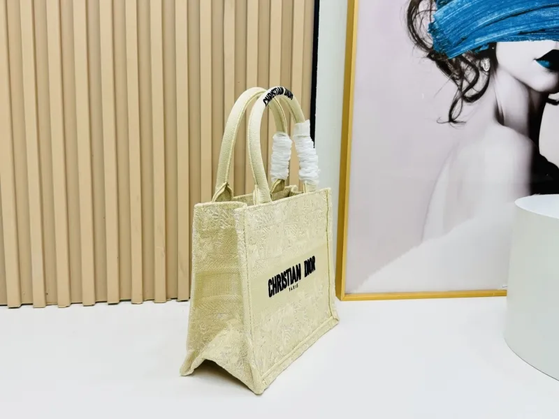 Alternative view of Dior Shopping Bags-168
