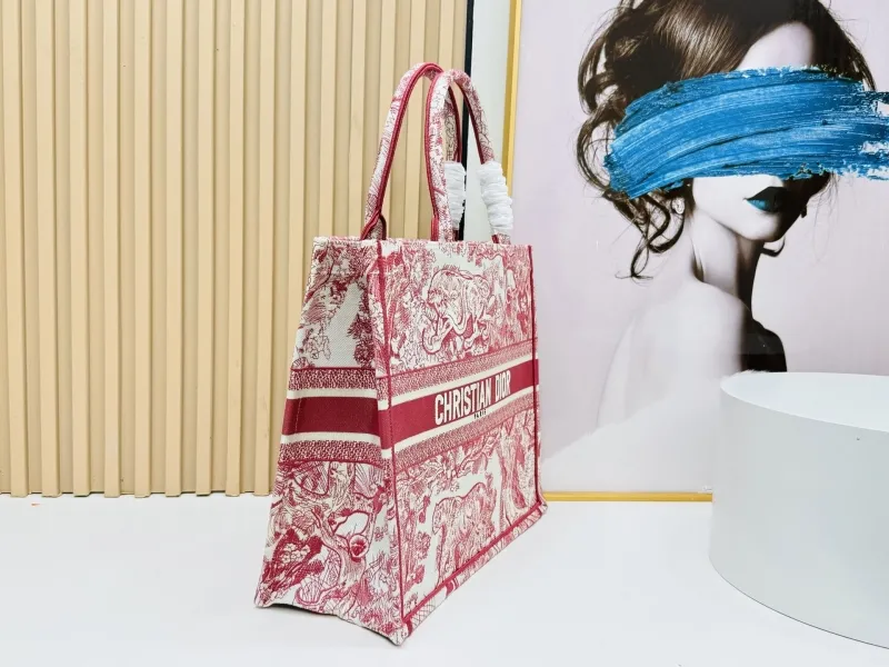 Alternative view of Dior Shopping Bags-172