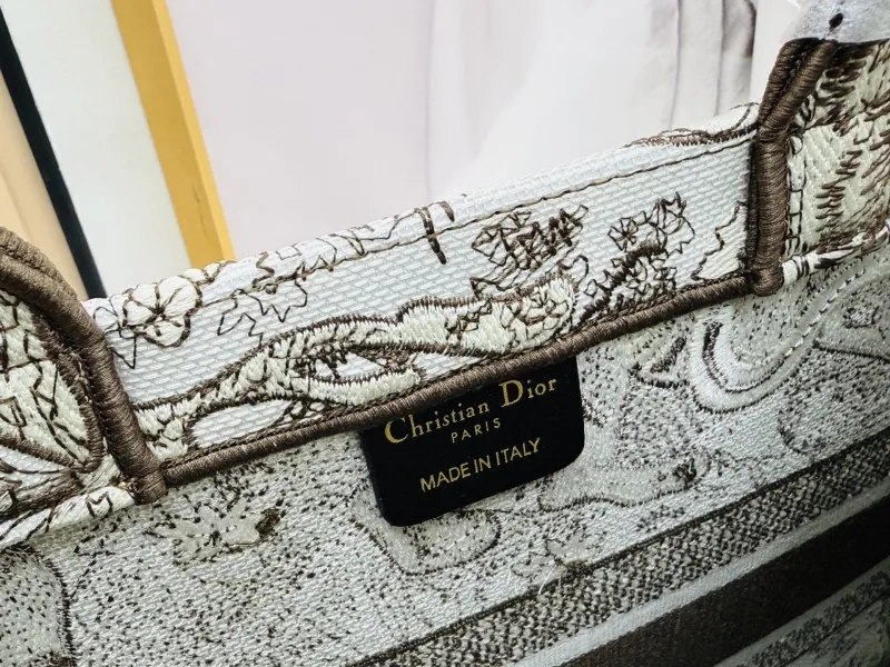 Dior Shopping Bags-176 - Image 7