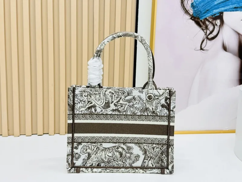 Dior Shopping Bags-177 - Image 4