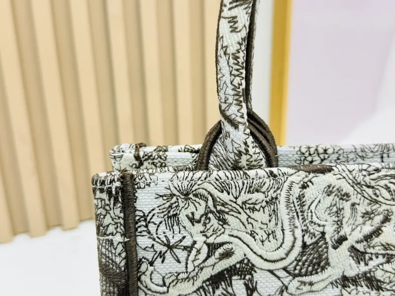 Dior Shopping Bags-177 - Image 5