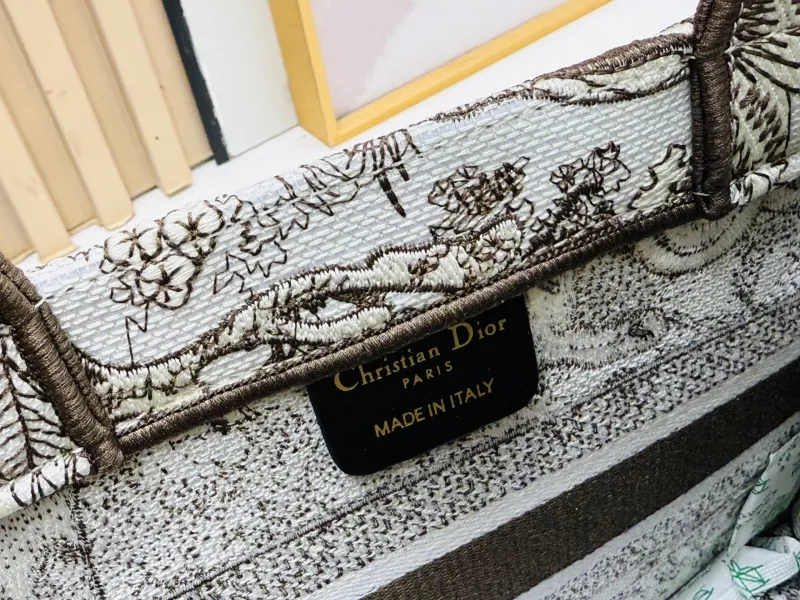 Dior Shopping Bags-177 - Image 8