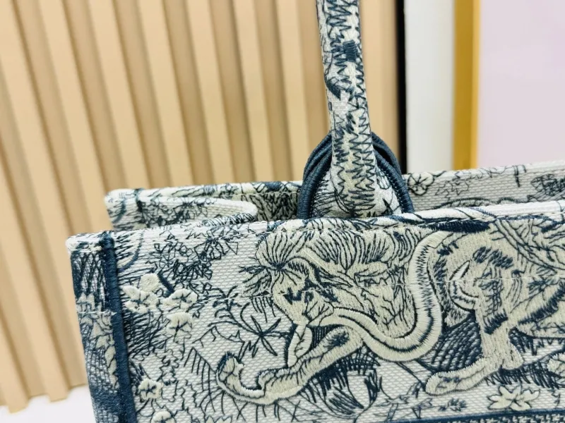 Dior Shopping Bags-179 - Image 5