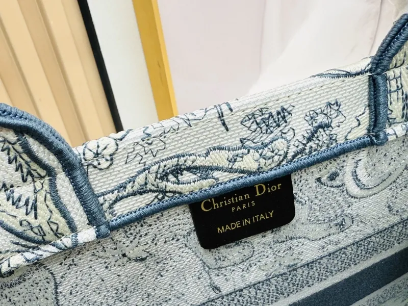 Dior Shopping Bags-179 - Image 7