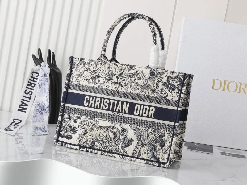 Dior Shopping Bags-184