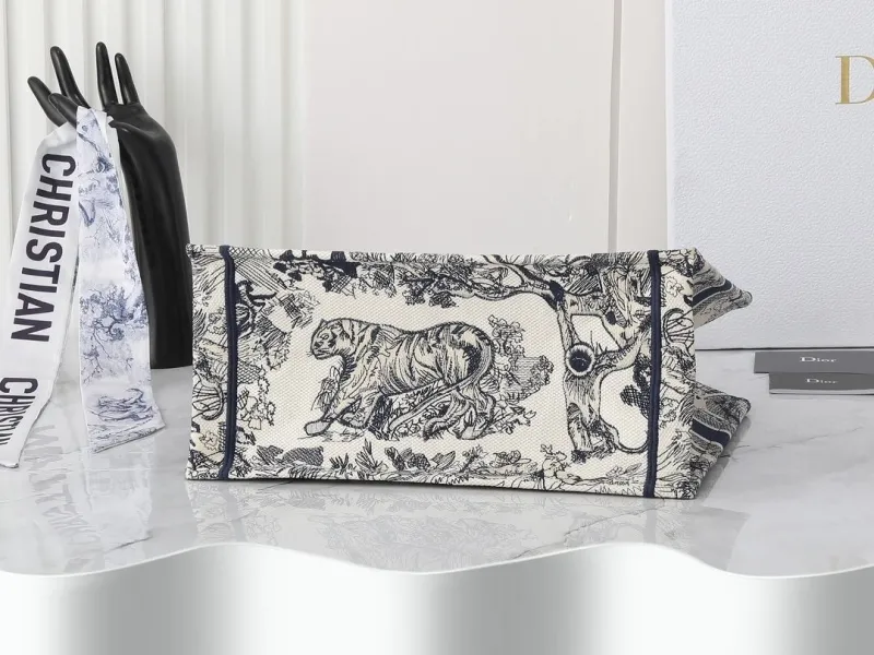 Dior Shopping Bags-184 - Image 7