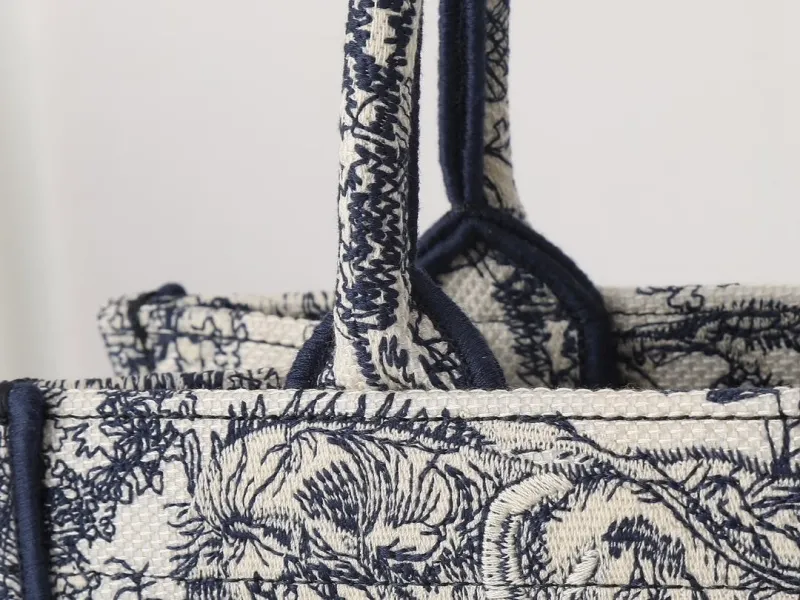 Dior Shopping Bags-185 - Image 6