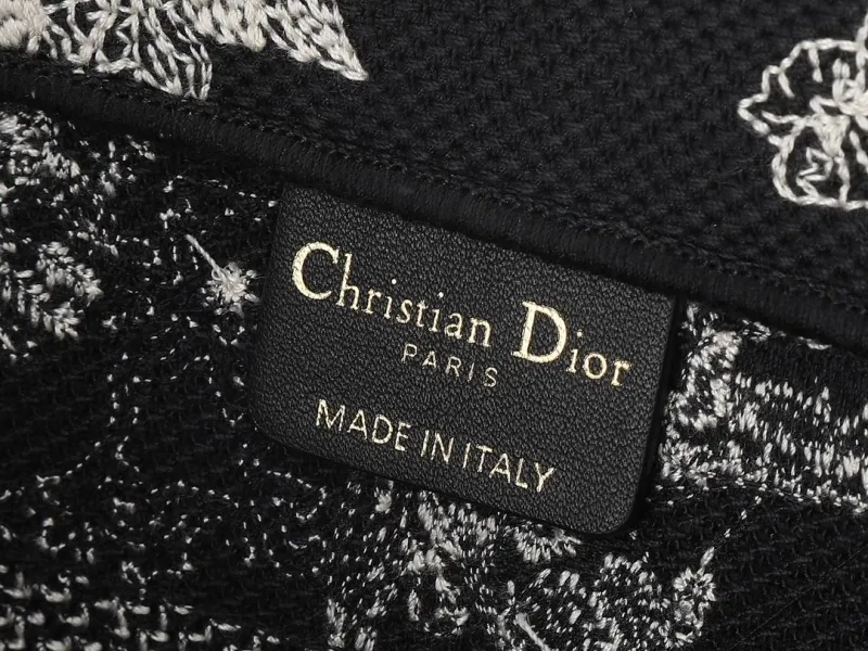 Dior Shopping Bags-187 - Image 9