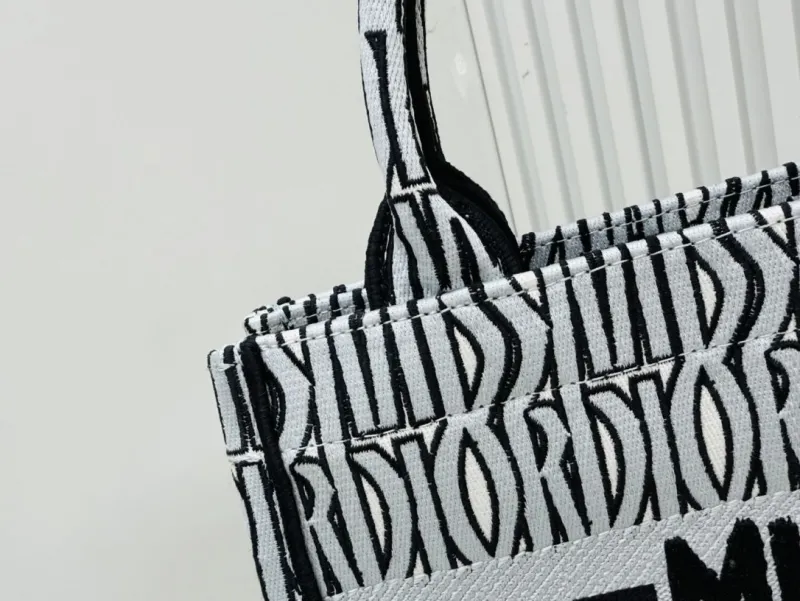 Dior Shopping Bags-189 - Image 7