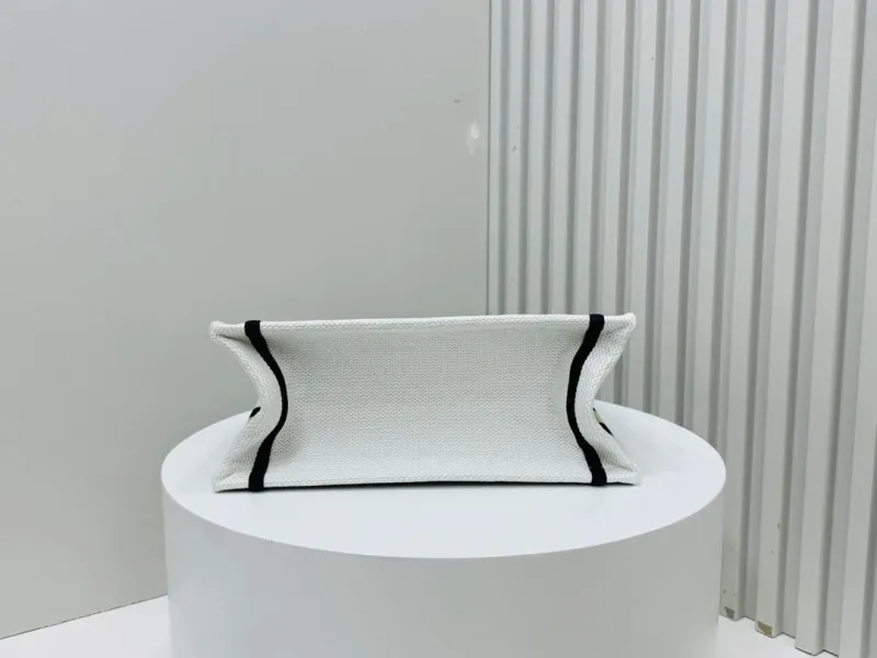 Dior Shopping Bags-193 - Image 7