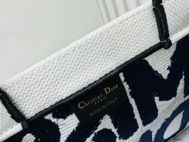 Dior Shopping Bags-193 - Image 9