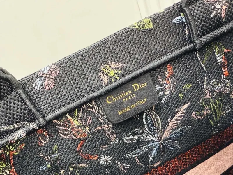 Dior Shopping Bags-195 - Image 8