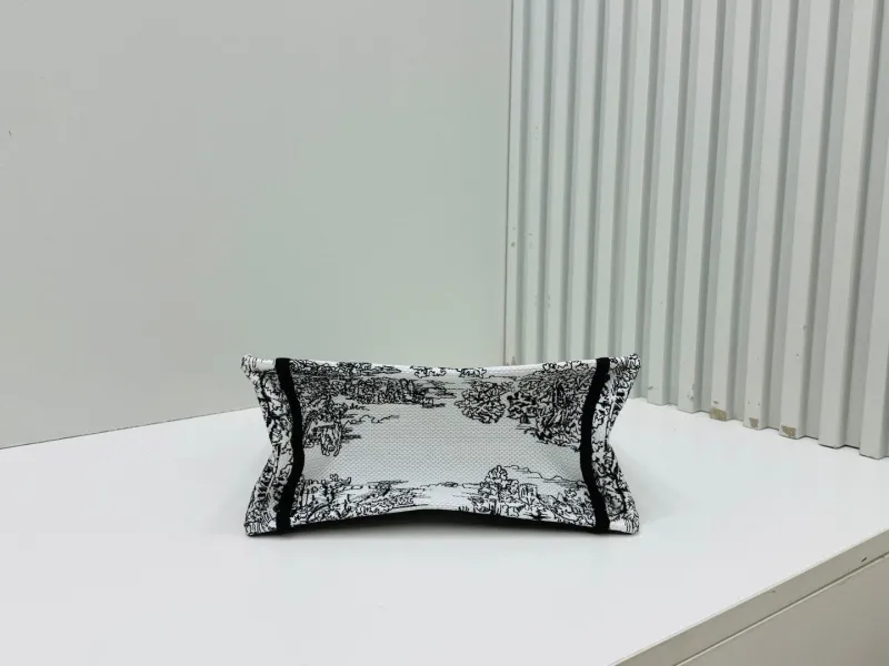 Dior Shopping Bags-201 - Image 7