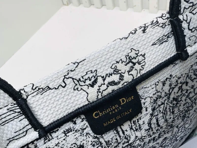 Dior Shopping Bags-201 - Image 8