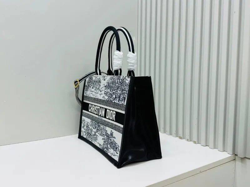 Dior Shopping Bags-203 - Image 3