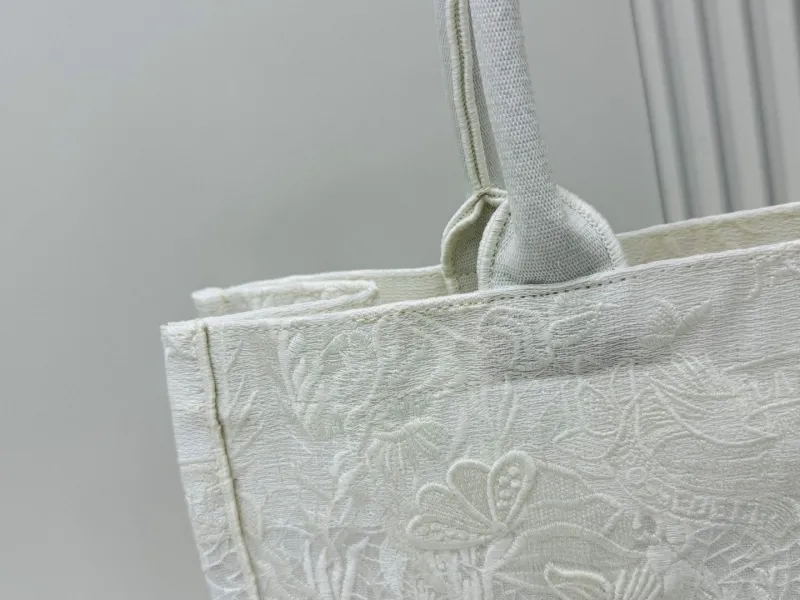 Dior Shopping Bags-205 - Image 5
