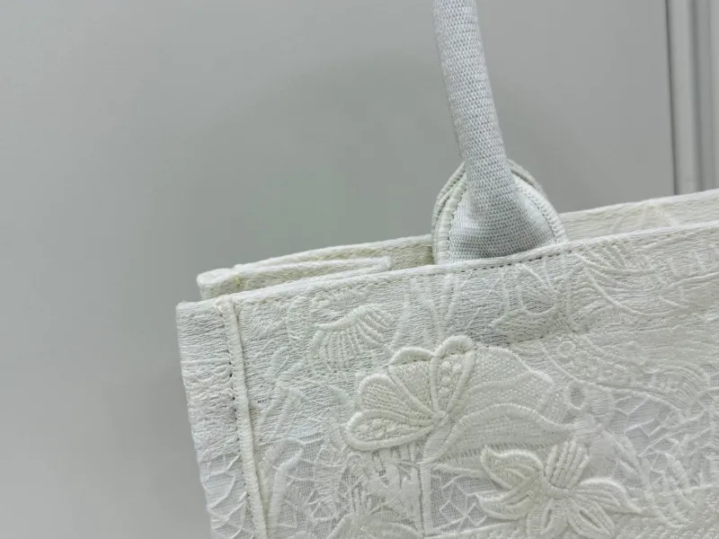 Dior Shopping Bags-206 - Image 5