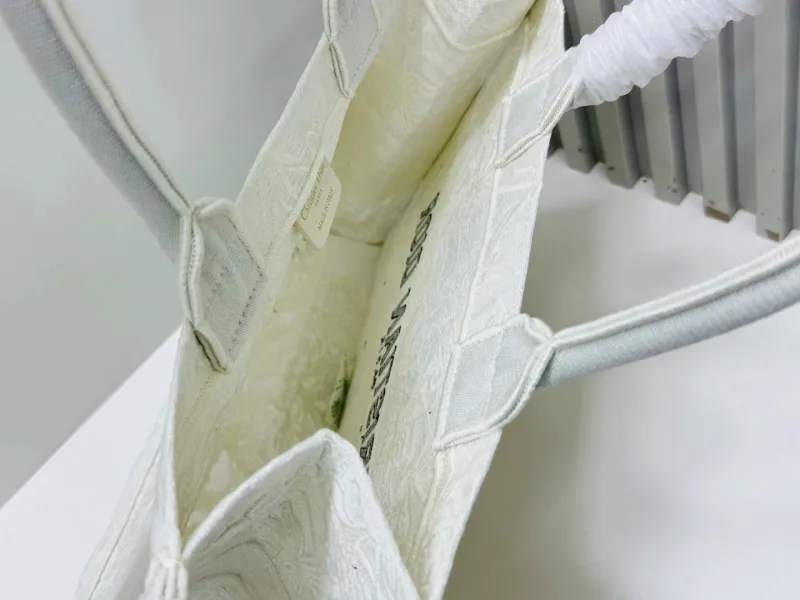 Dior Shopping Bags-206 - Image 9