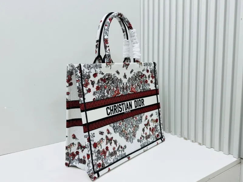 Alternative view of Dior Shopping Bags-208