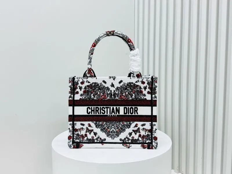 Dior Shopping Bags-210
