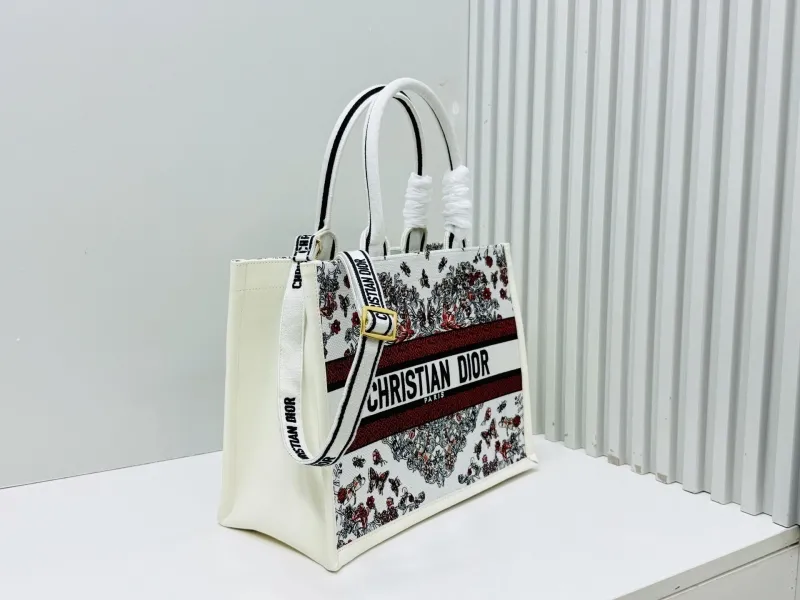 Alternative view of Dior Shopping Bags-216