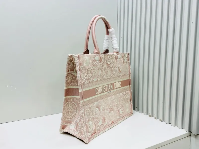 Alternative view of Dior Shopping Bags-225