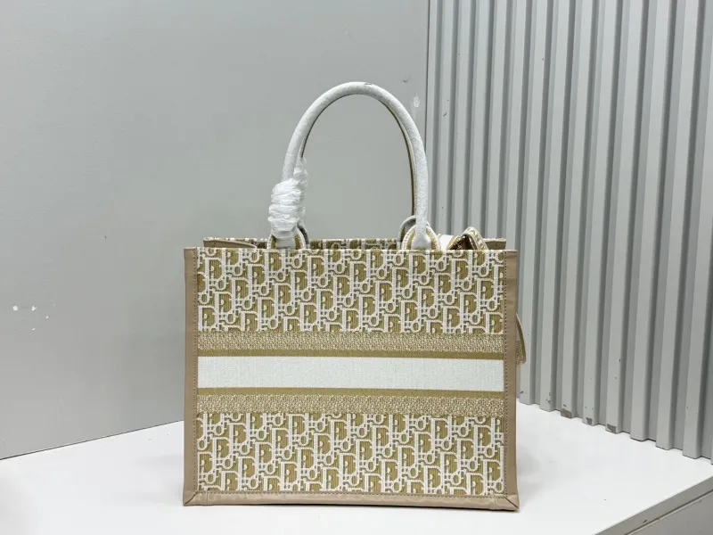 Dior Shopping Bags-239 - Image 5