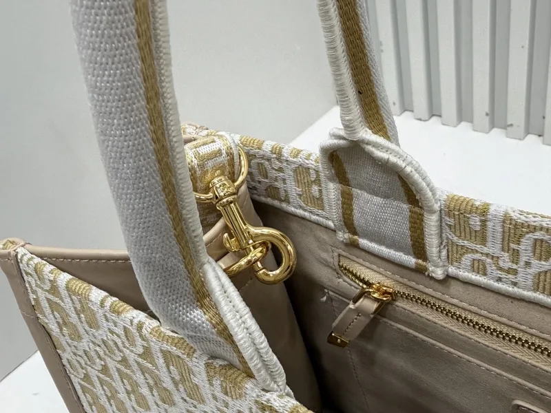 Dior Shopping Bags-239 - Image 8