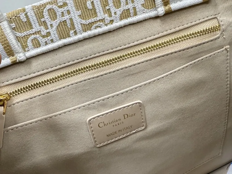 Dior Shopping Bags-239 - Image 9