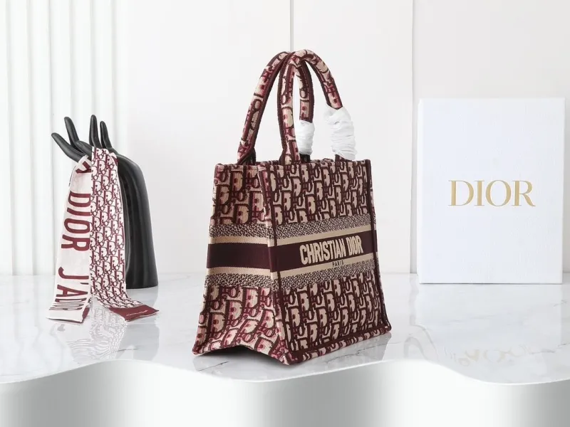 Alternative view of Dior Shopping Bags-242