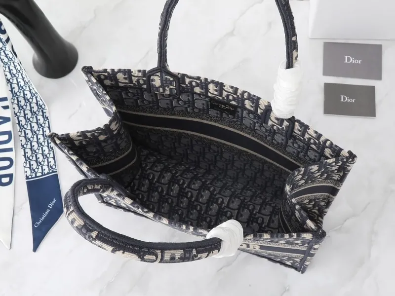 Dior Shopping Bags-244 - Image 8