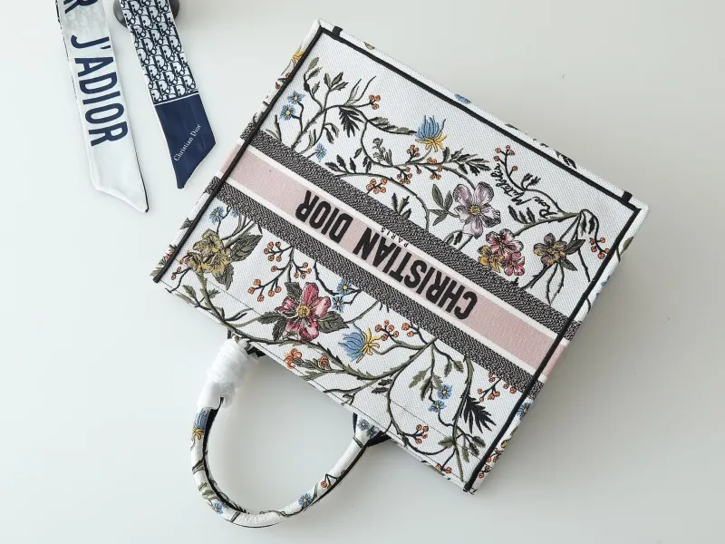 Dior Shopping Bags-247 - Image 6