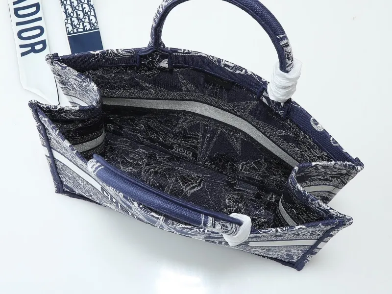 Dior Shopping Bags-249 - Image 8