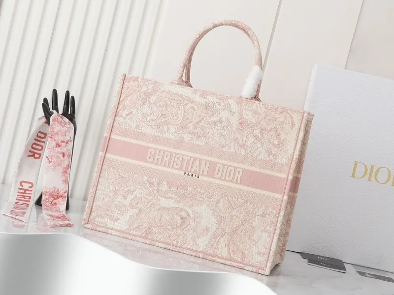 Dior Shopping Bags-255