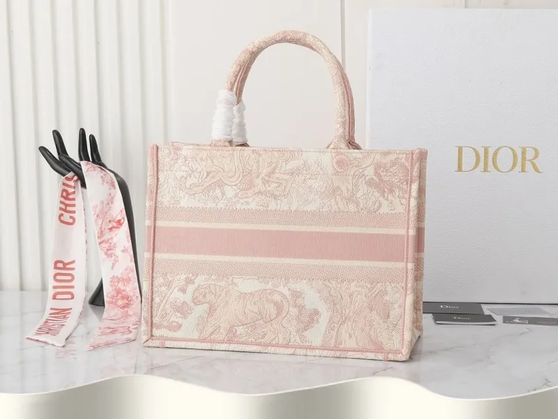 Alternative view of Dior Shopping Bags-256