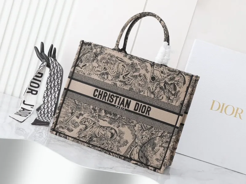 Dior Shopping Bags-258